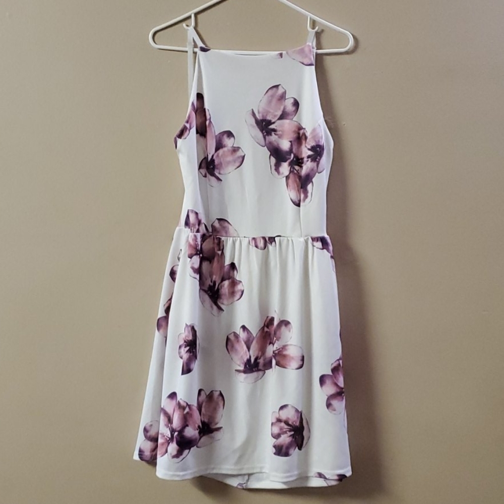 White flower printed dress